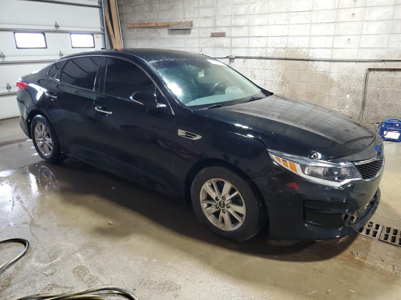2017 Kia Optima Lx VIN: 5XXGT4L37HG165895 Lot: 65029245