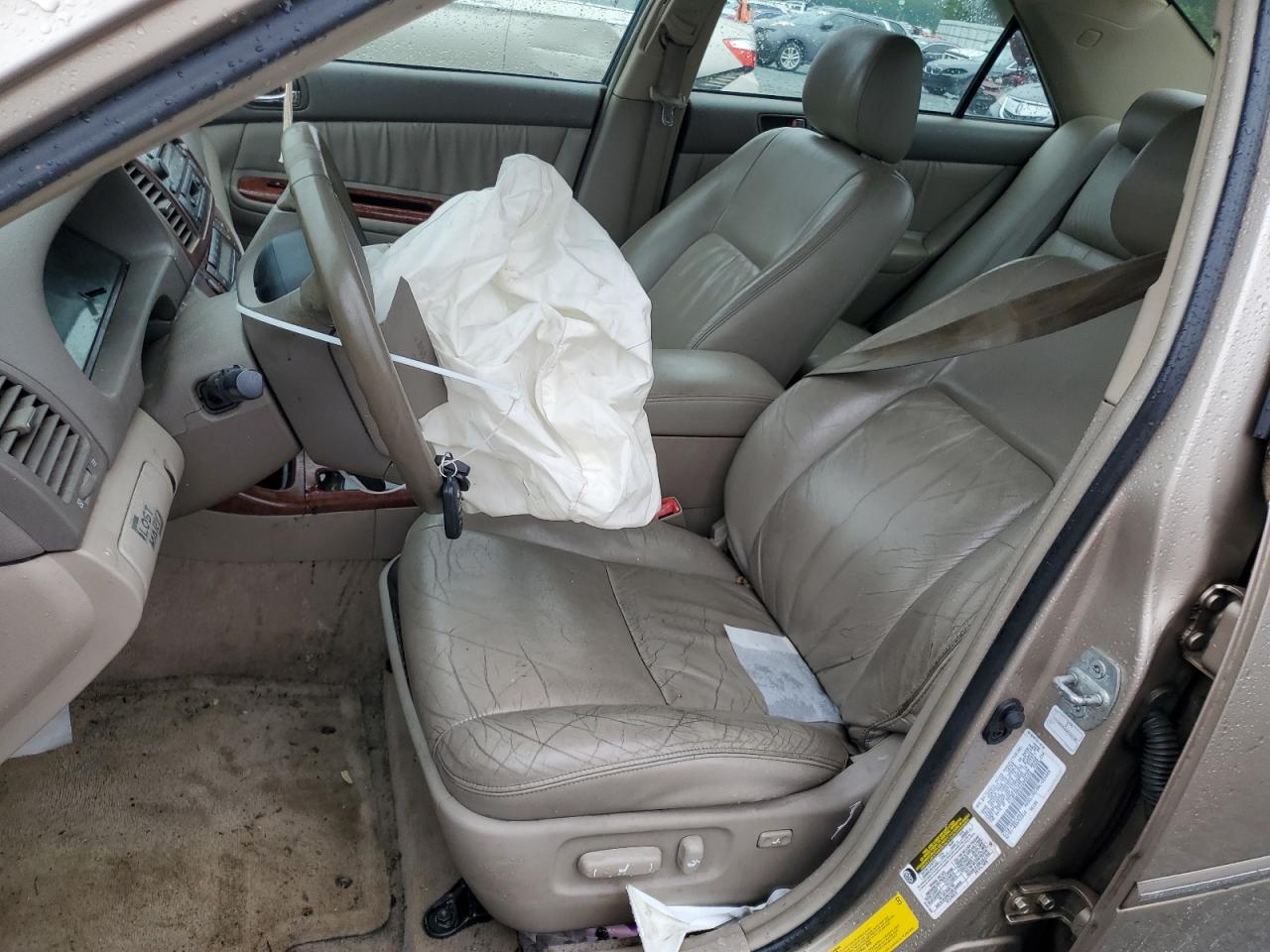 2004 Toyota Camry Le VIN: 4T1BF30K64U064158 Lot: 63103595