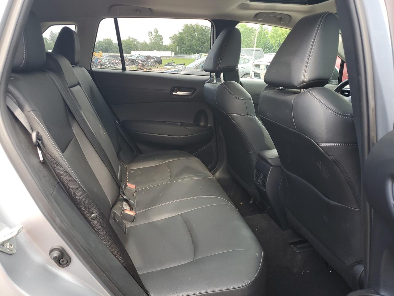 2022 Toyota Corolla Cross Xle VIN: 7MUDAABG7NV040763 Lot: 61633915