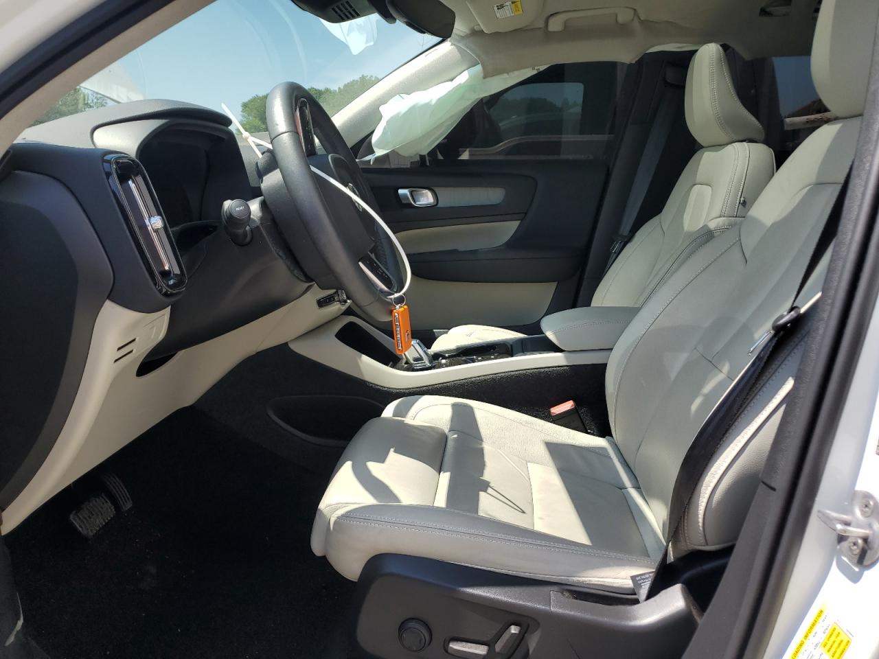 2024 Volvo Xc40 Plus VIN: YV4L12UE6R2214629 Lot: 63489015