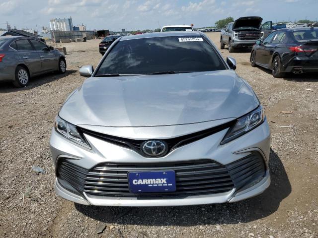  TOYOTA CAMRY 2023 Серебристый