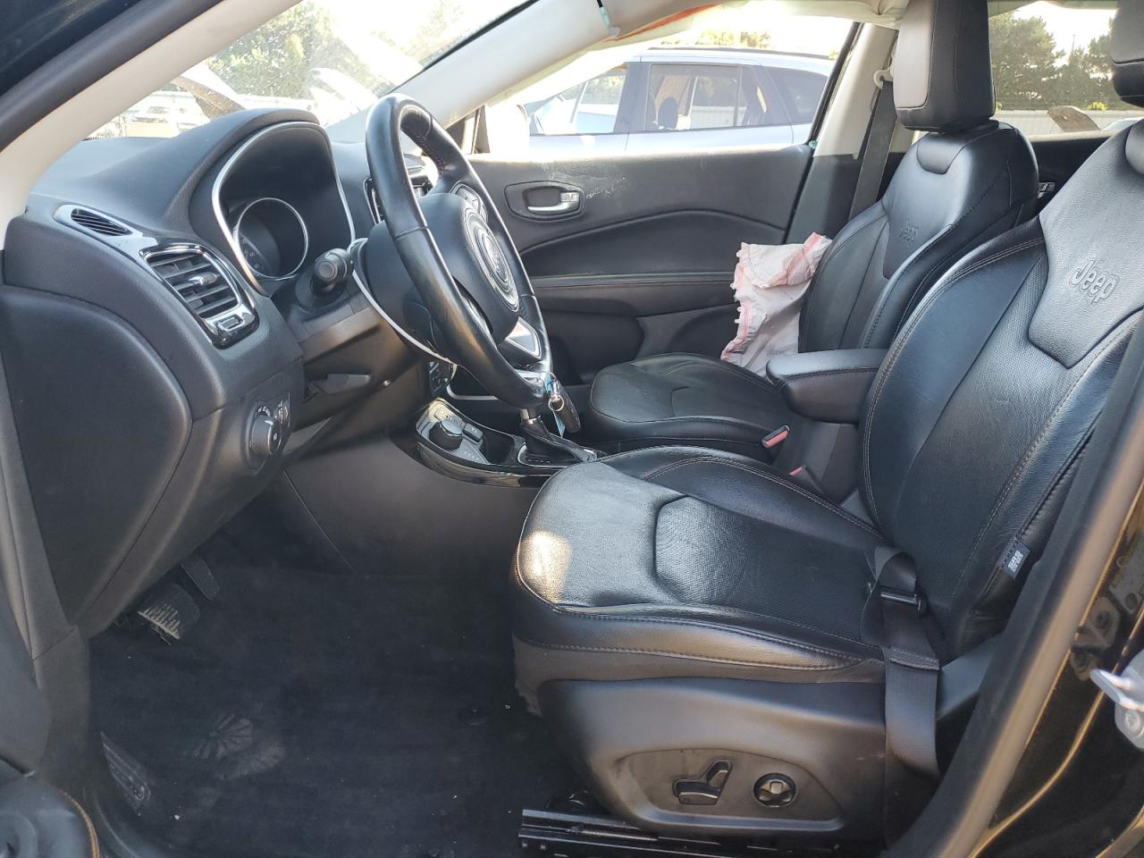 2018 Jeep Compass Latitude VIN: 3C4NJCBB2JT304695 Lot: 65227915