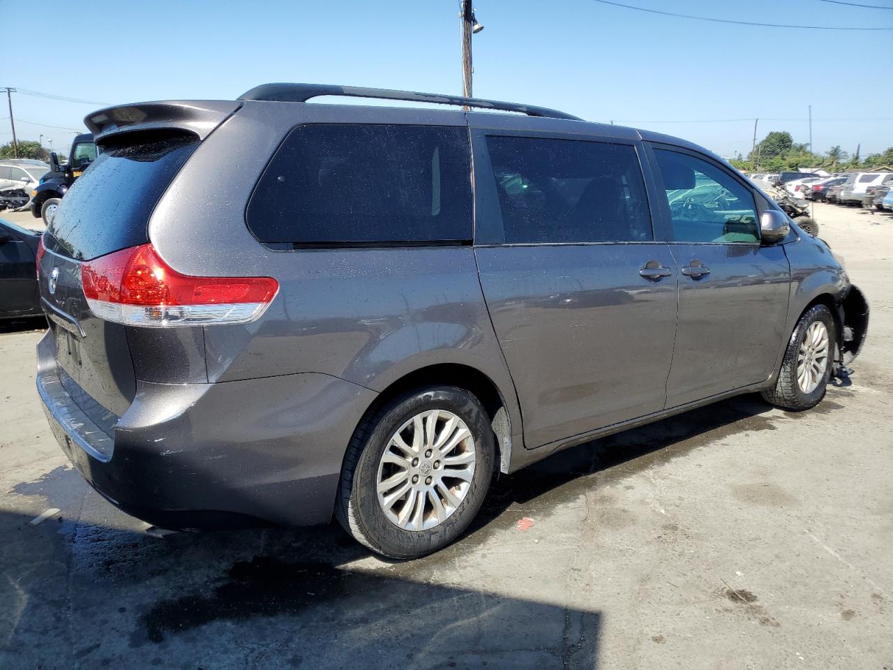 2013 Toyota Sienna Xle VIN: 5TDYK3DC6DS294798 Lot: 66328315