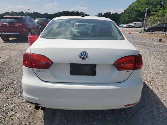  VOLKSWAGEN JETTA 2014 Белы