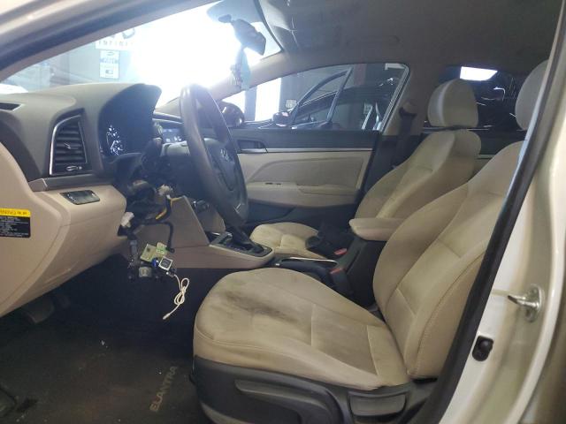 Sedans HYUNDAI ELANTRA 2017 Srebrny