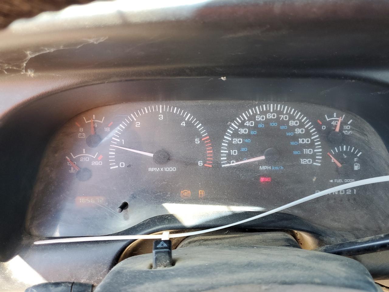 2000 Dodge Ram 1500 VIN: 1B7HC13Z0YJ110286 Lot: 65782315