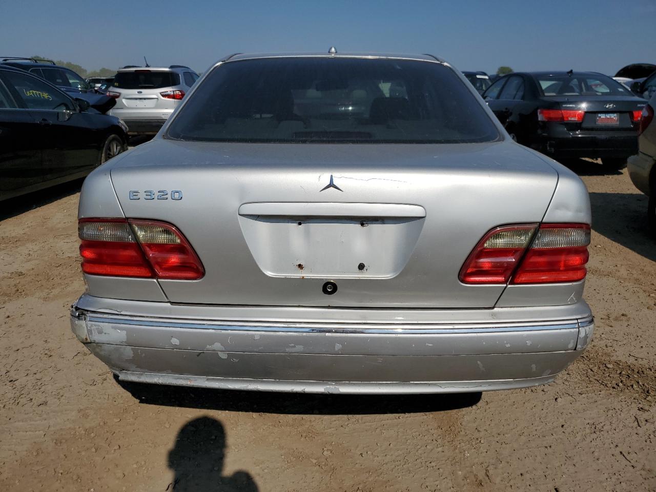 2001 Mercedes-Benz E 320 VIN: WDBJF65J81B317603 Lot: 64733535