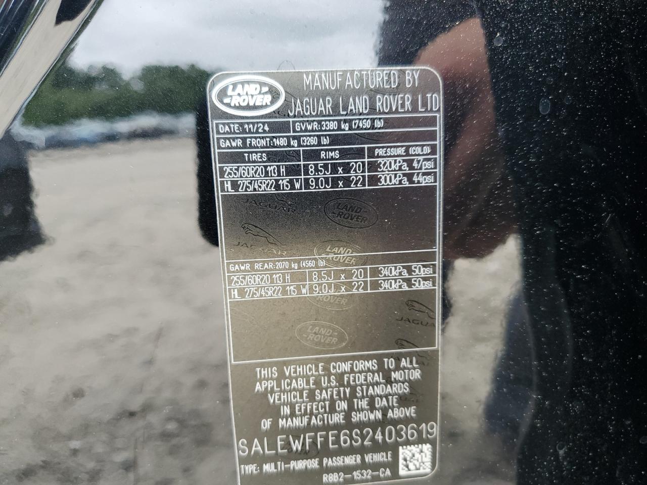 2025 Land Rover Defender 130 VIN: SALEWFFE6S2403619 Lot: 62792315