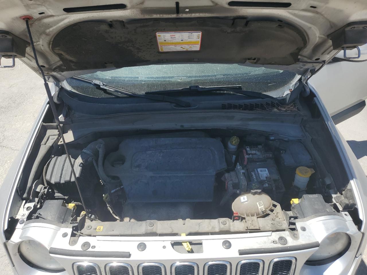 2015 Jeep Renegade Limited VIN: ZACCJADTXFPB20816 Lot: 63997375