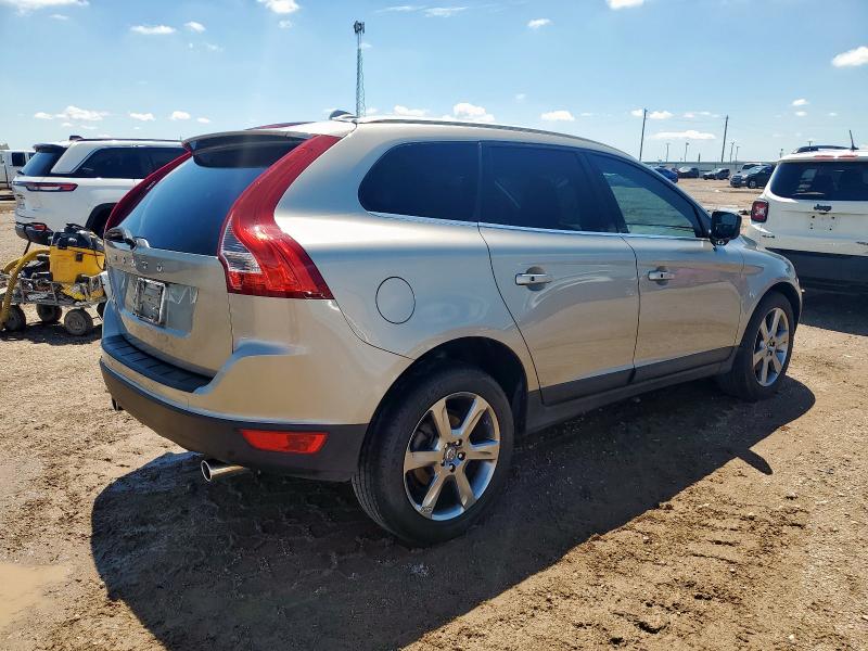  VOLVO XC60 2013 Srebrny