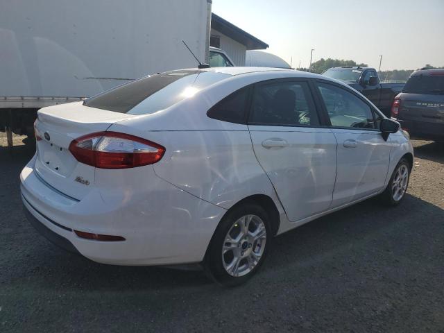 Sedans FORD FIESTA 2016 Biały
