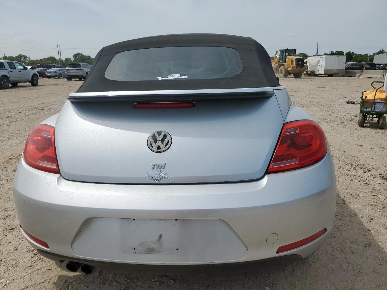 2013 Volkswagen Beetle VIN: 3VW5L7AT1DM826208 Lot: 63332585