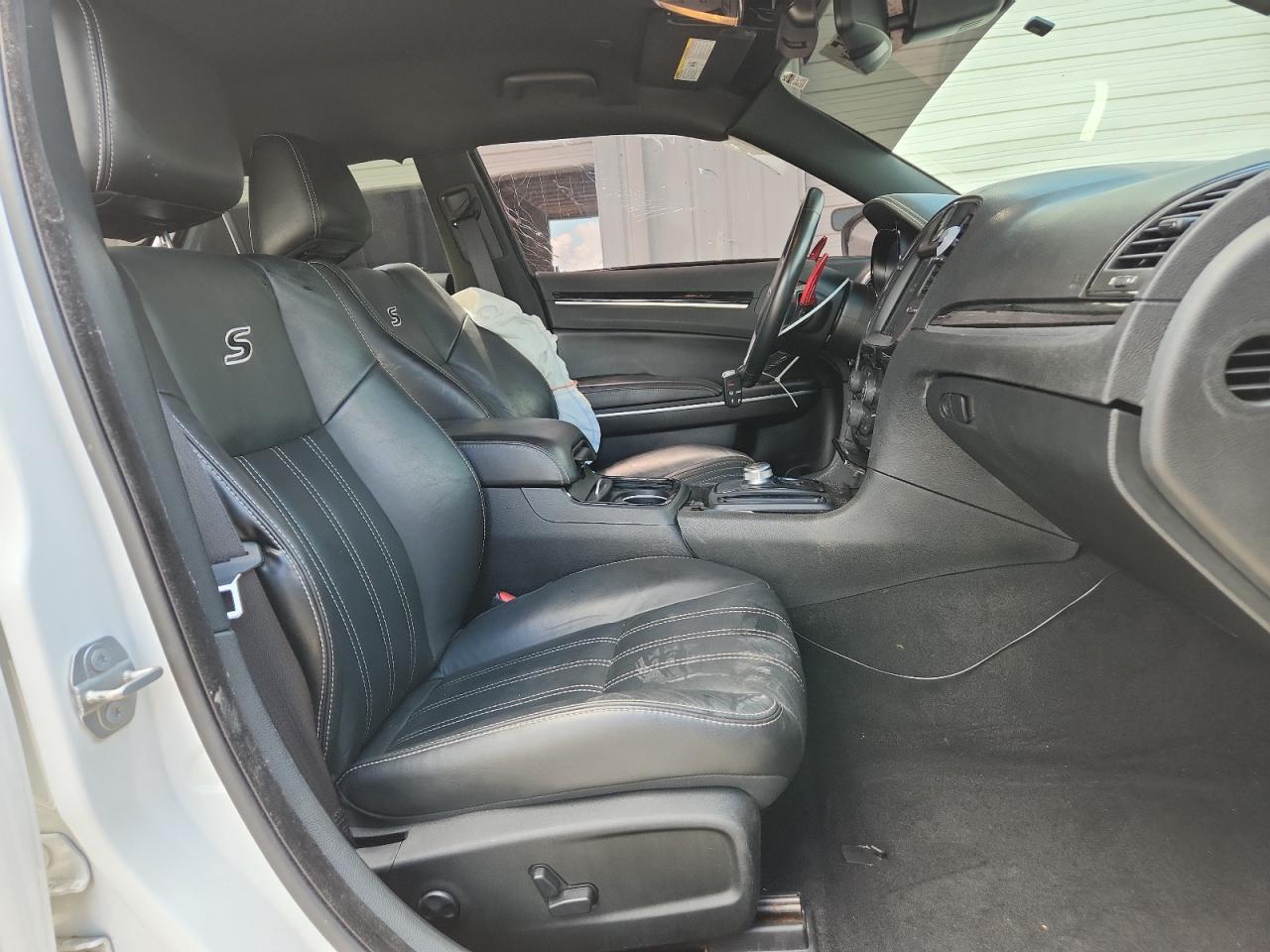 2019 Chrysler 300 S VIN: 2C3CCABGXKH601164 Lot: 64746385
