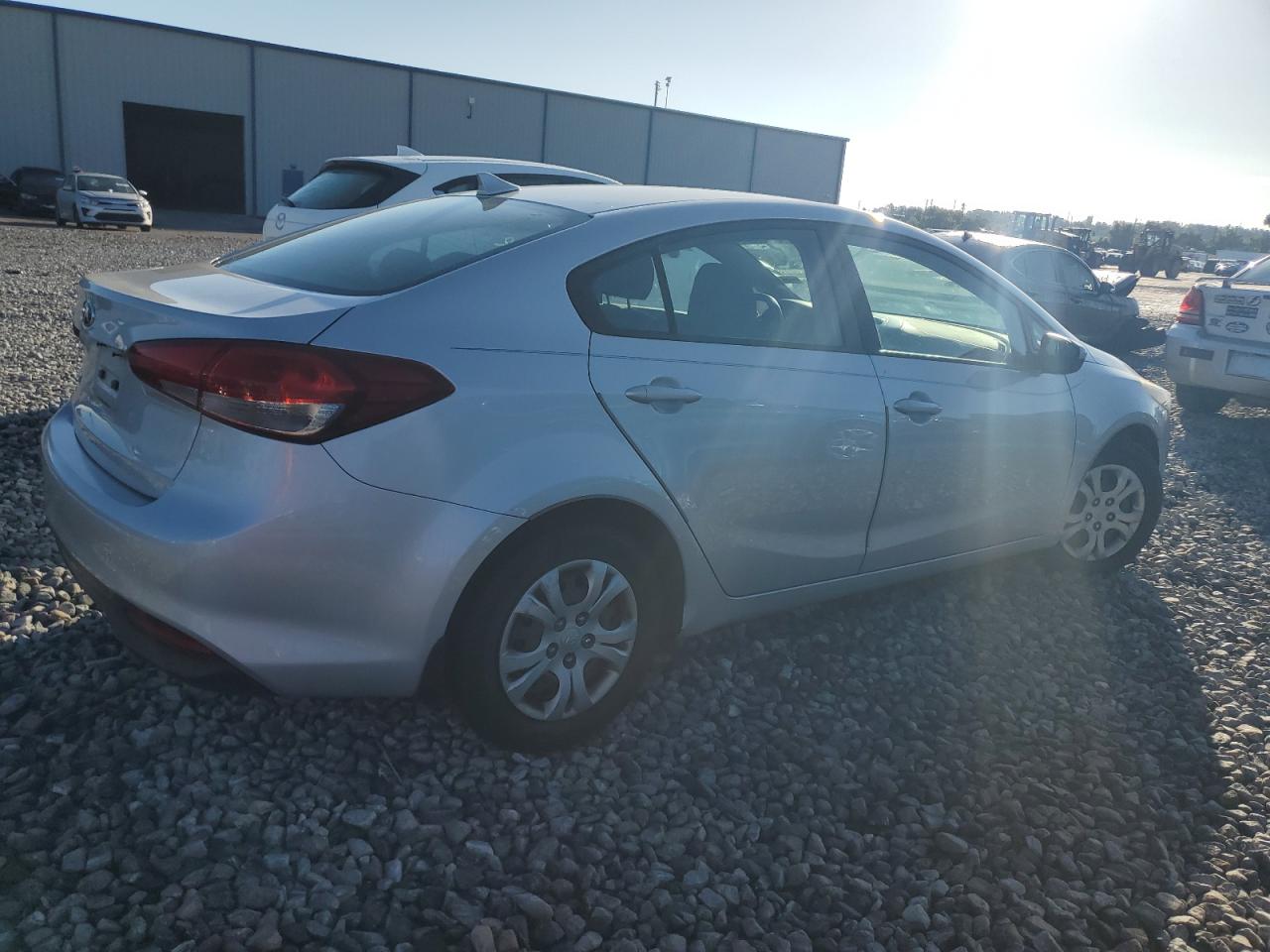 2018 Kia Forte Lx VIN: 3KPFK4A74JE213341 Lot: 66189535