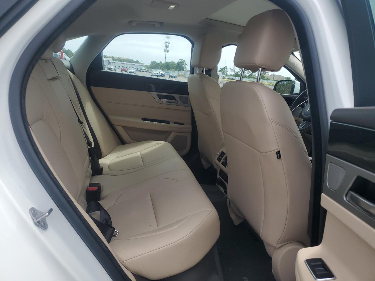 2018 Jaguar Xf Premium VIN: SAJBJ4FX8JCY55502 Lot: 63573375