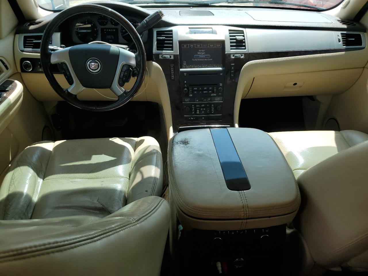 2008 Cadillac Escalade Luxury VIN: 1GYFK63858R121746 Lot: 64641955