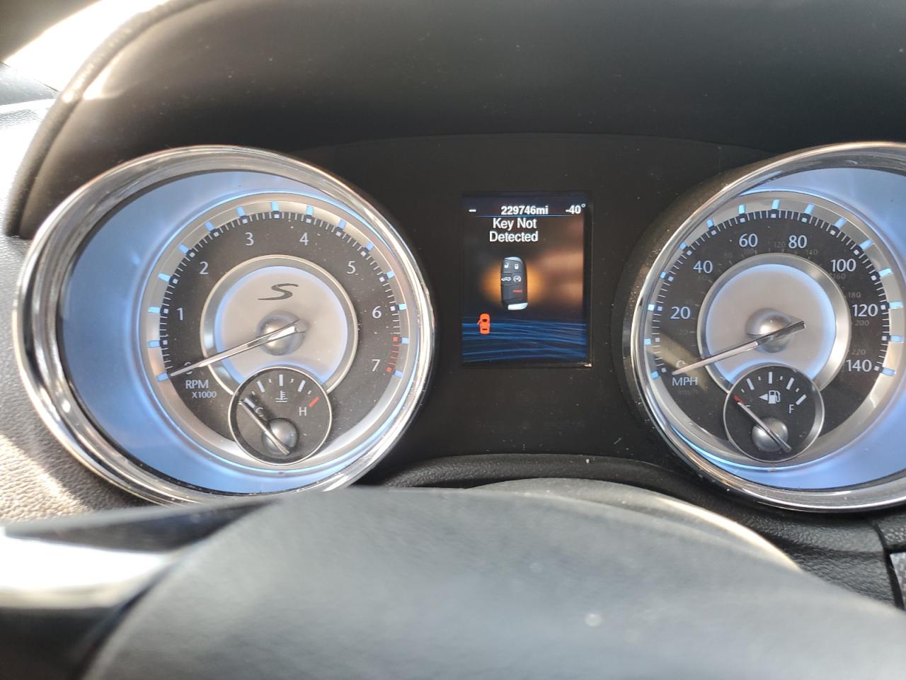 2013 Chrysler 300 S VIN: 2C3CCABG2DH515513 Lot: 65463815