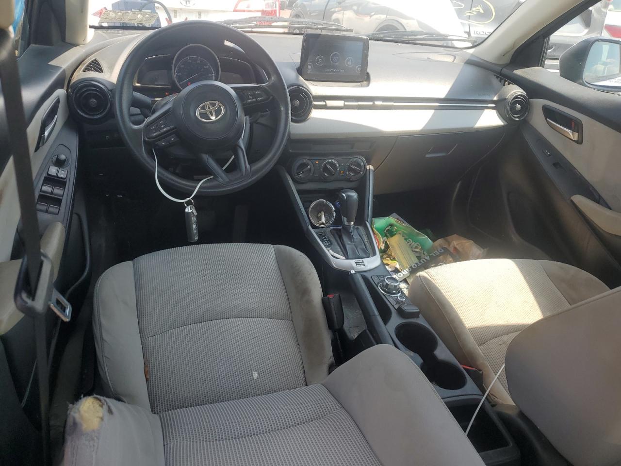 2019 Toyota Yaris L VIN: 3MYDLBYV4KY517056 Lot: 64280265