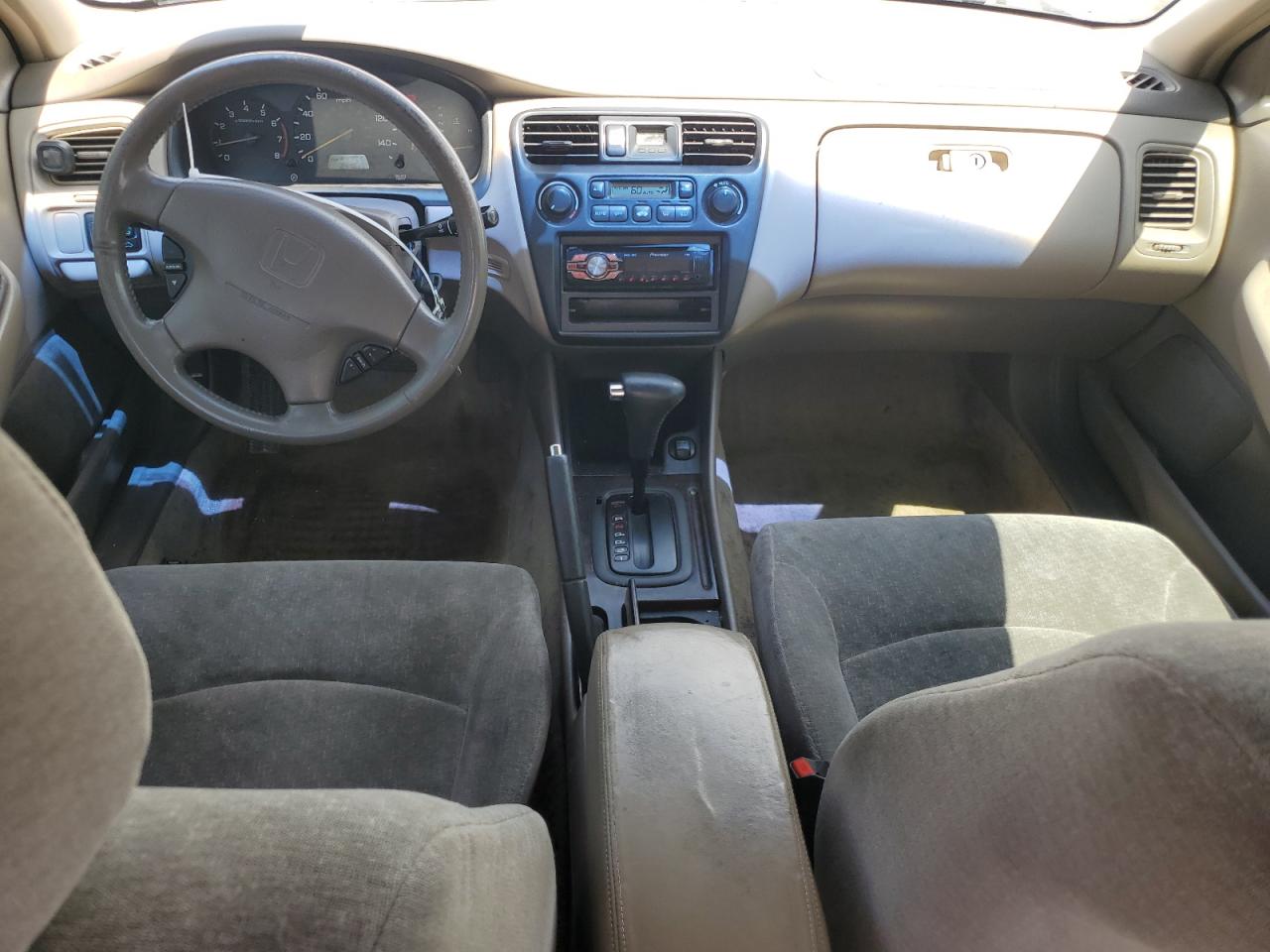 2000 Honda Accord Ex VIN: 1HGCG1653YA049184 Lot: 63700025