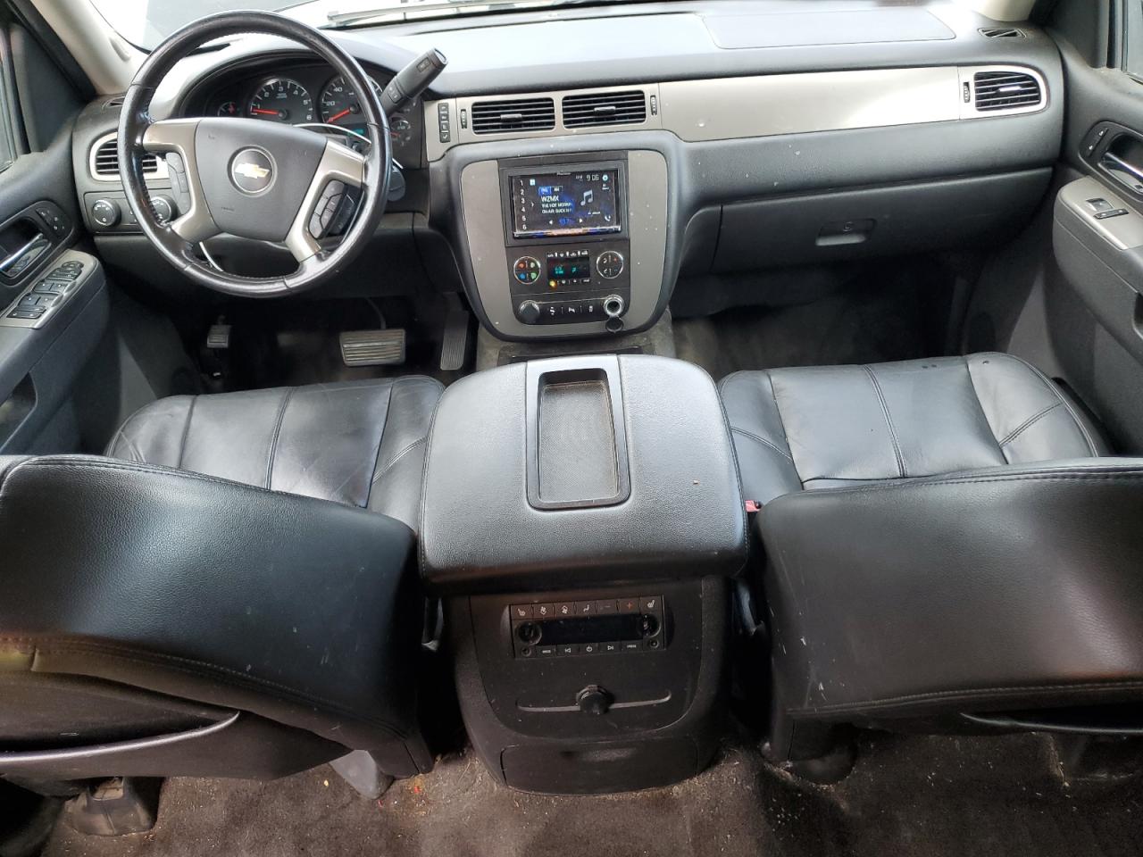 2014 Chevrolet Suburban K1500 Lt VIN: 1GNSKJE71ER210650 Lot: 64726305