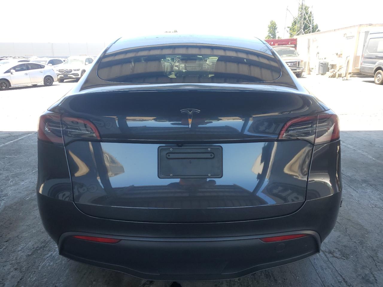 2025 Tesla Model Y VIN: 7SAYGDED2SF280979 Lot: 64315395