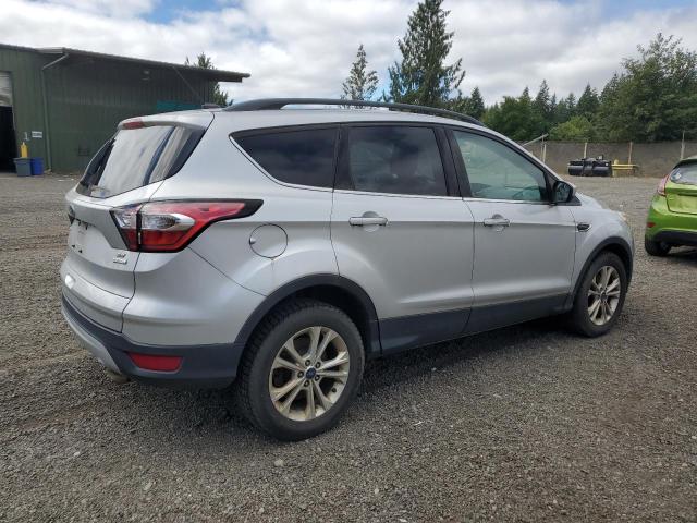  FORD ESCAPE 2018 Srebrny