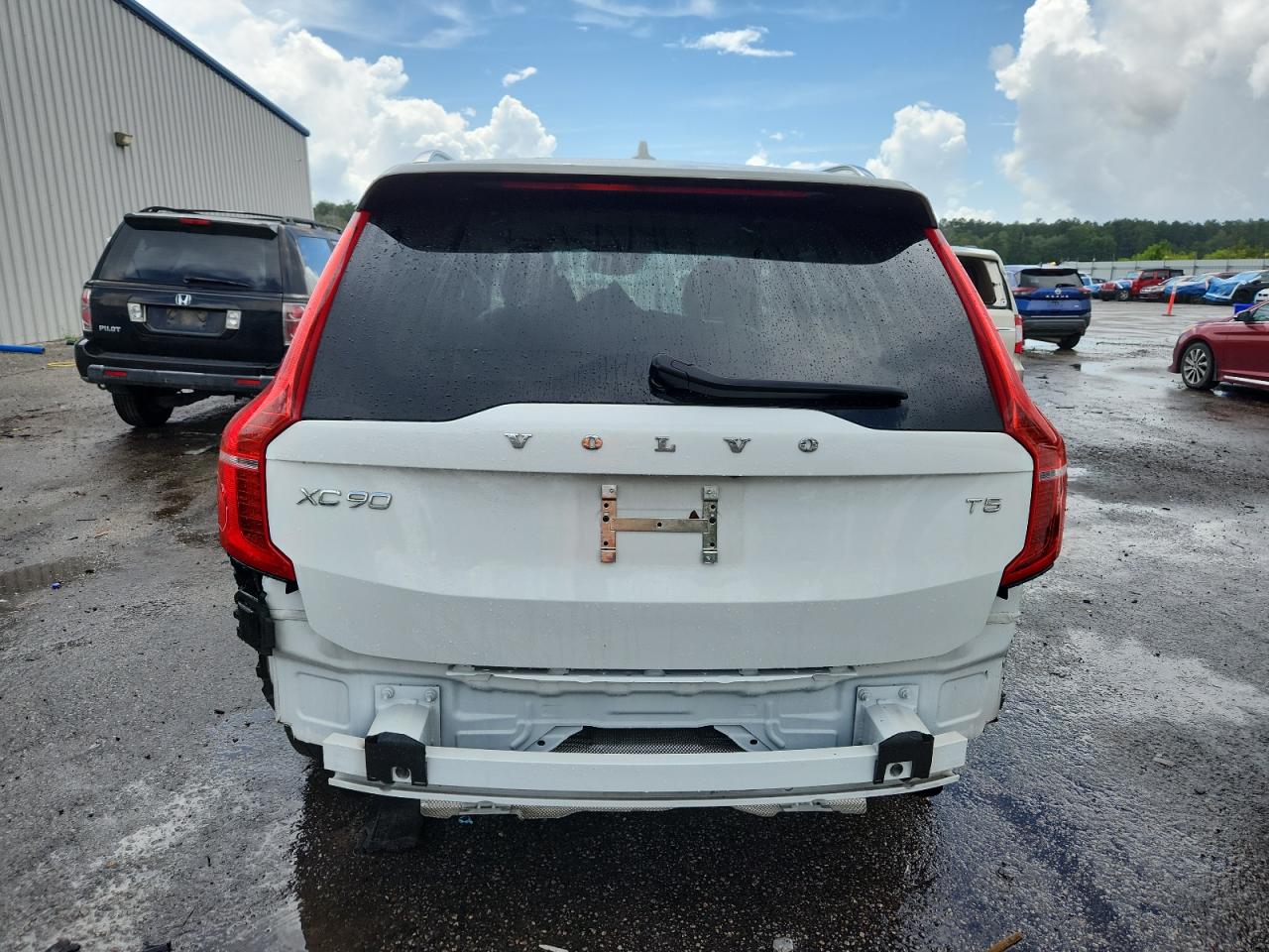 2021 Volvo Xc90 T5 Momentum VIN: YV4102CKXM1768756 Lot: 64090425