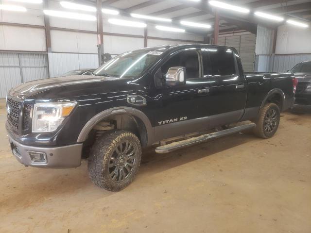  NISSAN TITAN 2017 Czarny