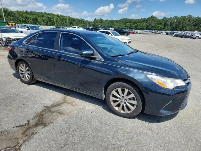  TOYOTA CAMRY 2017 Granatowy