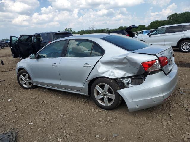  VOLKSWAGEN JETTA 2012 Srebrny