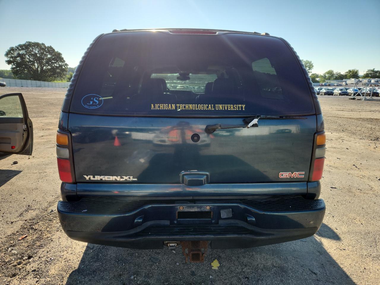 2005 GMC Yukon Xl Denali VIN: 1GKFK66UX5J200908 Lot: 63715455