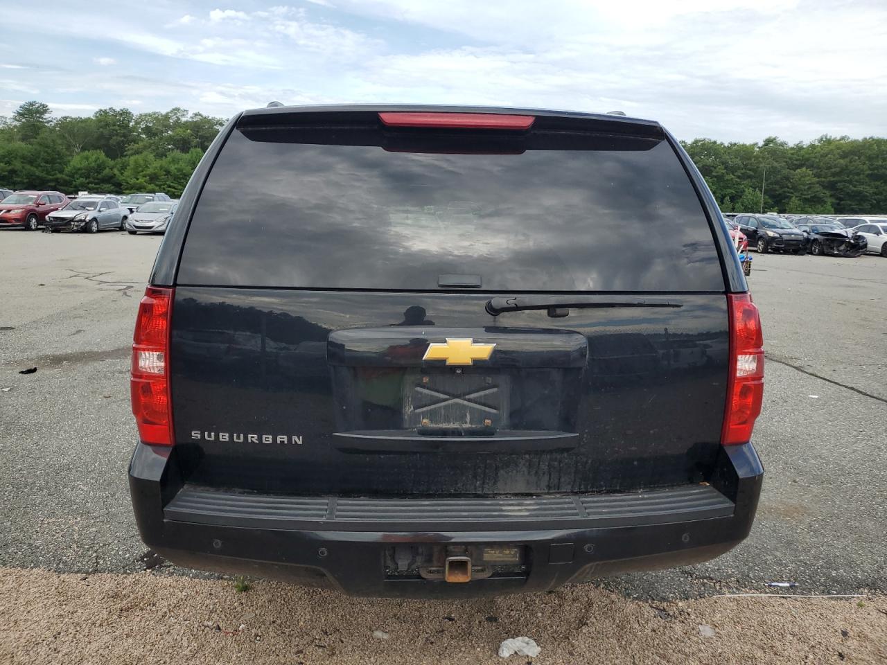 2014 Chevrolet Suburban K1500 Lt VIN: 1GNSKJE71ER210650 Lot: 64726305