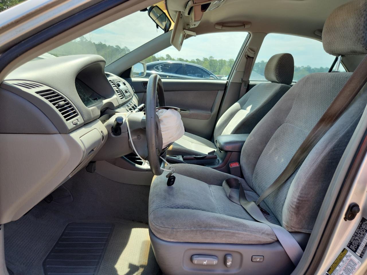 2004 Toyota Camry Le VIN: 4T1BE32K54U910196 Lot: 64400295