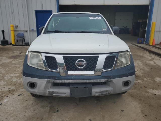 Pickups NISSAN FRONTIER 2014 Biały