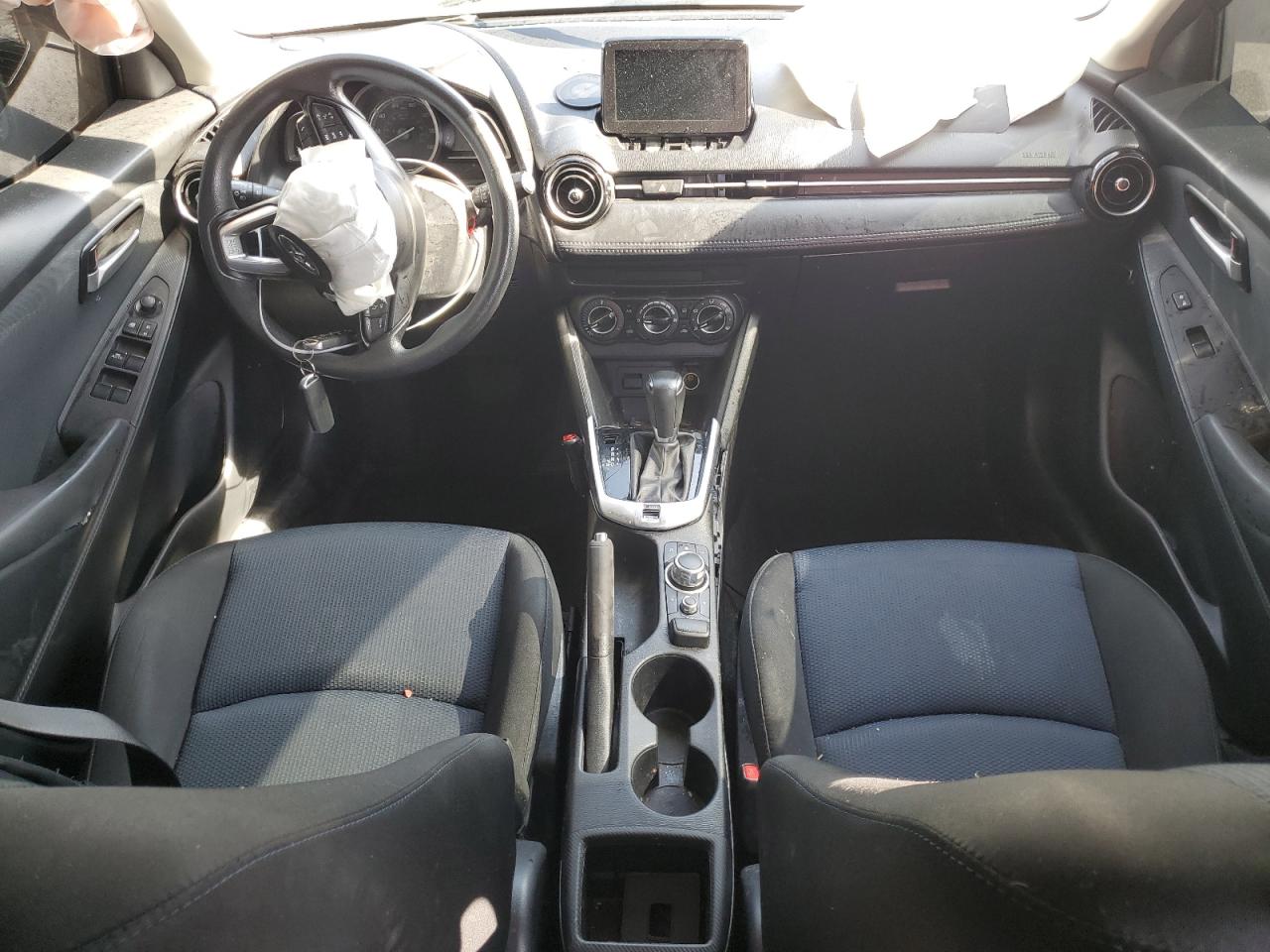 2019 Toyota Yaris L VIN: 3MYDLBYV5KY511847 Lot: 65831375