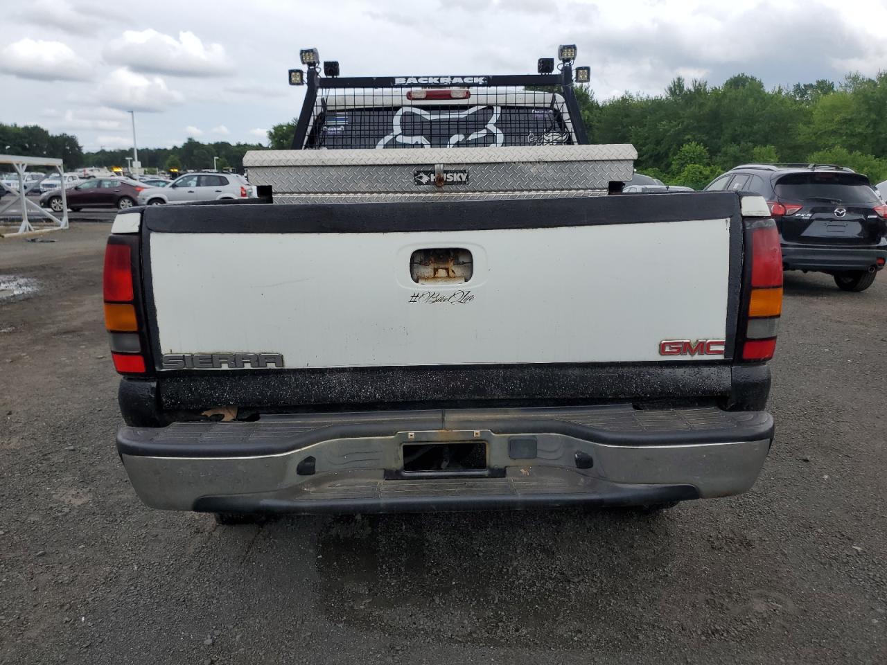 2005 GMC Sierra K2500 Heavy Duty VIN: 1GTHK23UX5F819481 Lot: 64437475