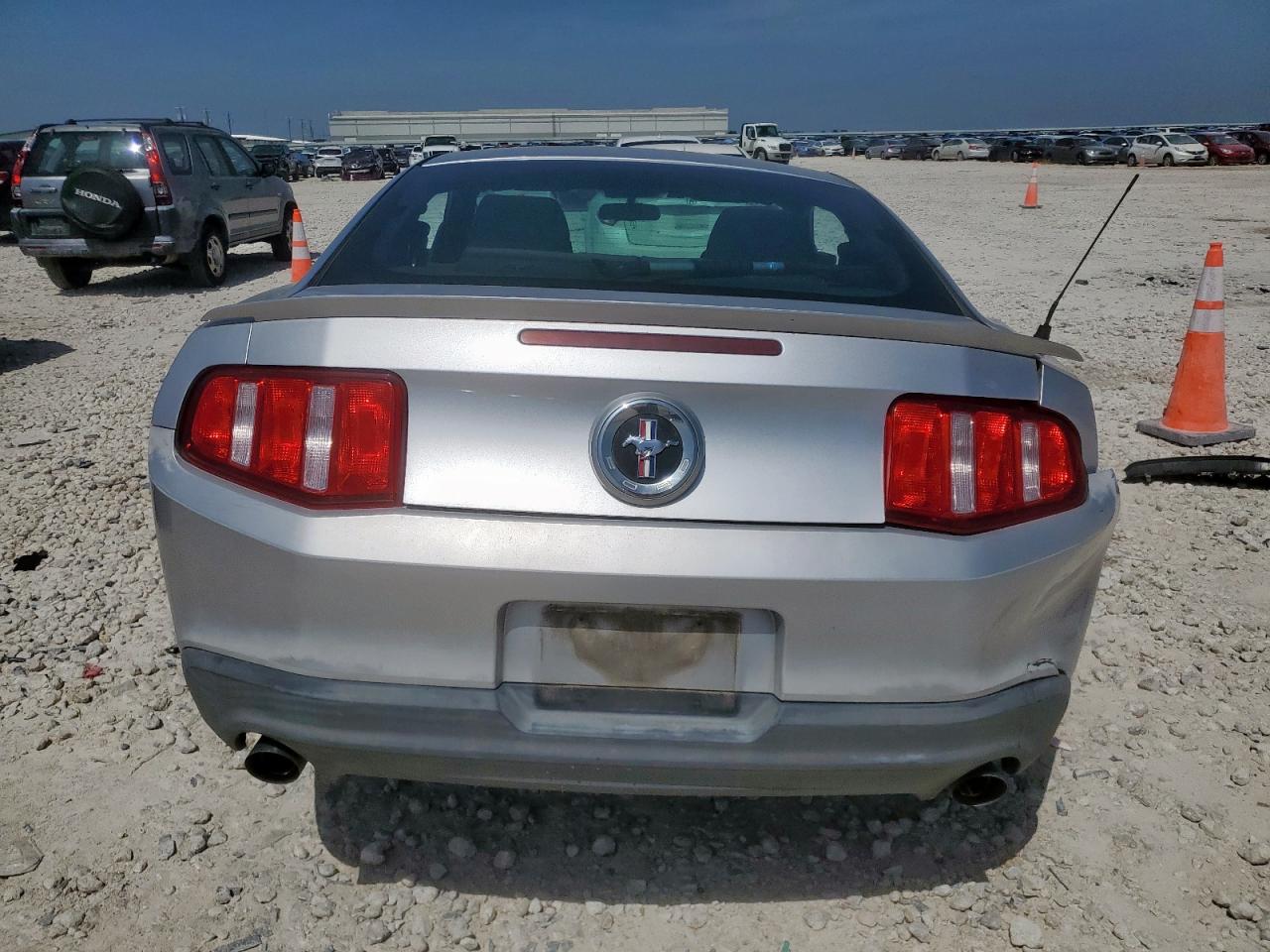 2011 Ford Mustang VIN: 1ZVBP8AM0B5156093 Lot: 87228135