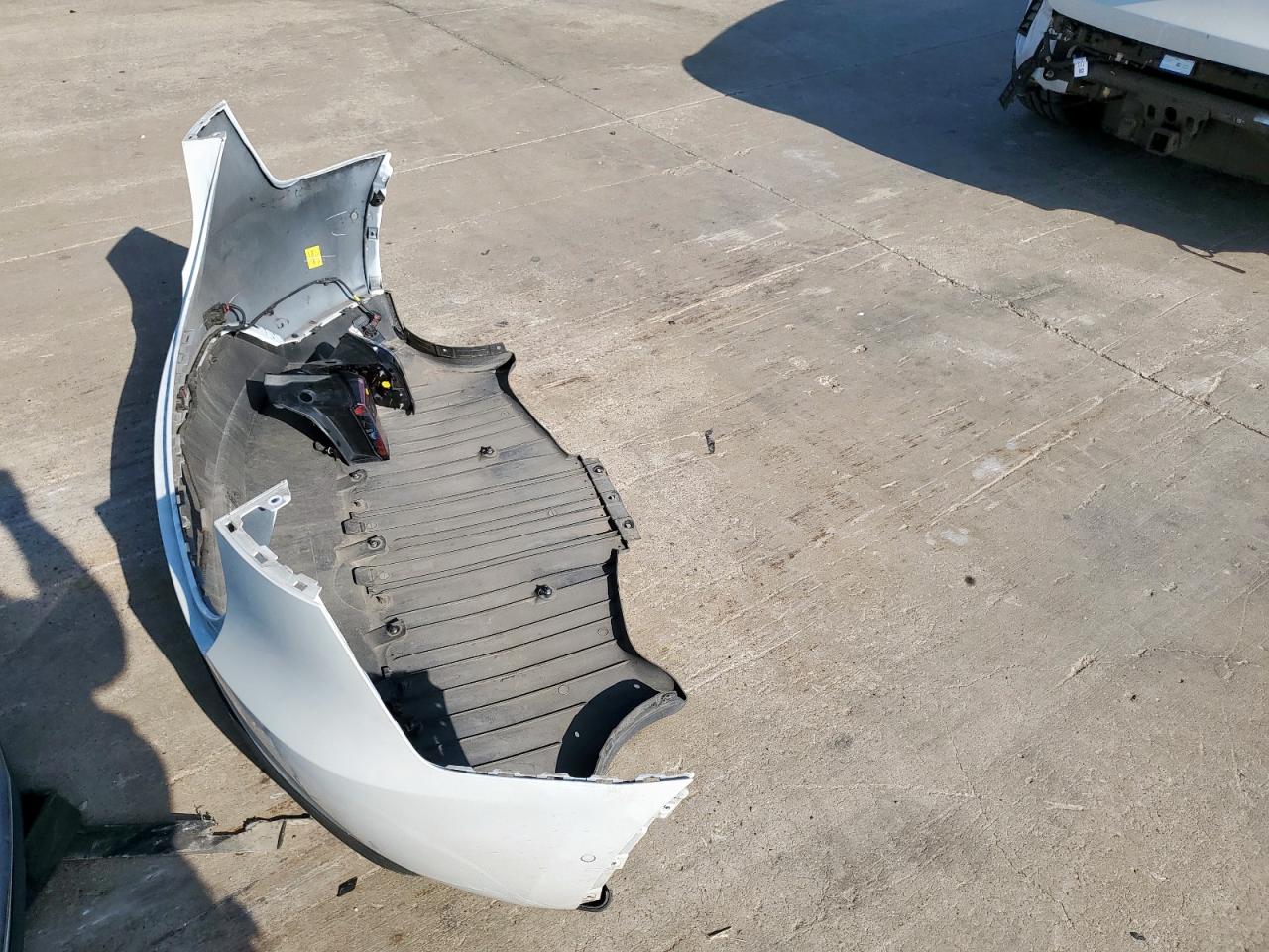 2022 Tesla Model Y VIN: 7SAYGDEF6NF415337 Lot: 65391155