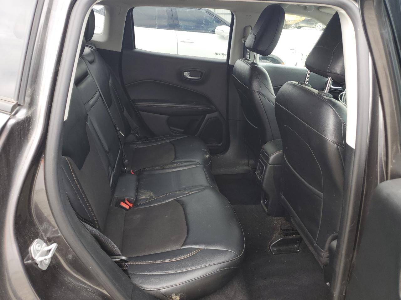 2017 Jeep Compass Latitude VIN: 3C4NJDBBXHT674888 Lot: 63280575