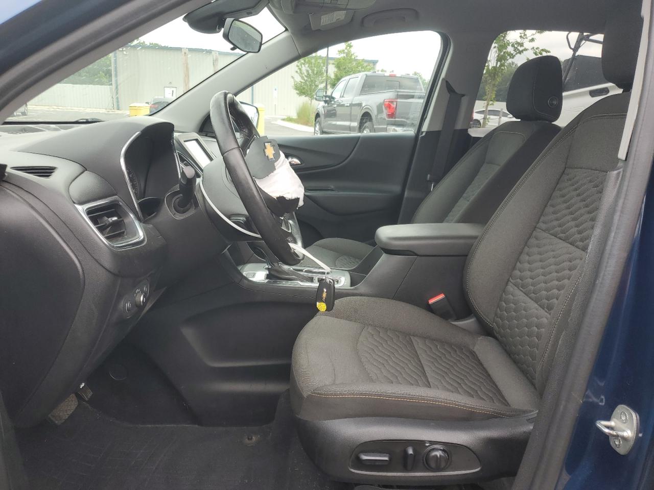 2020 Chevrolet Equinox Lt VIN: 2GNAXVEX1L6141911 Lot: 64898195