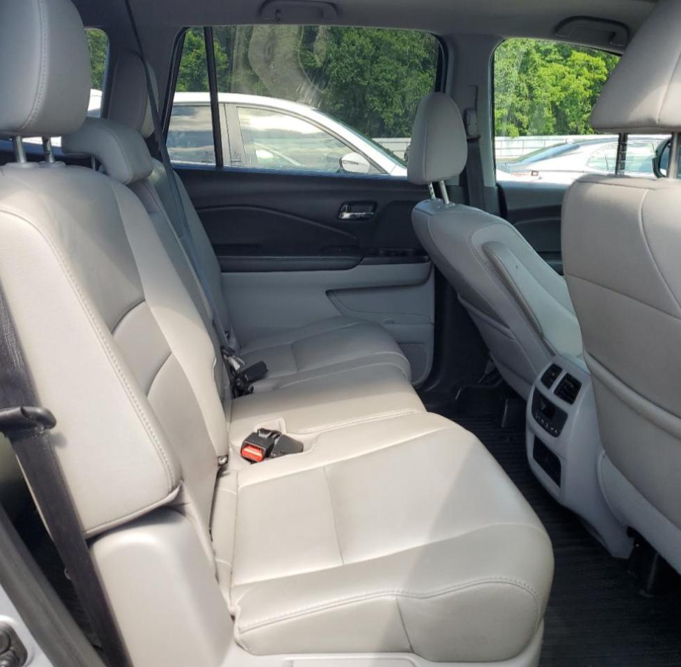 2016 Honda Pilot Exln VIN: 5FNYF6H79GB114077 Lot: 65153055