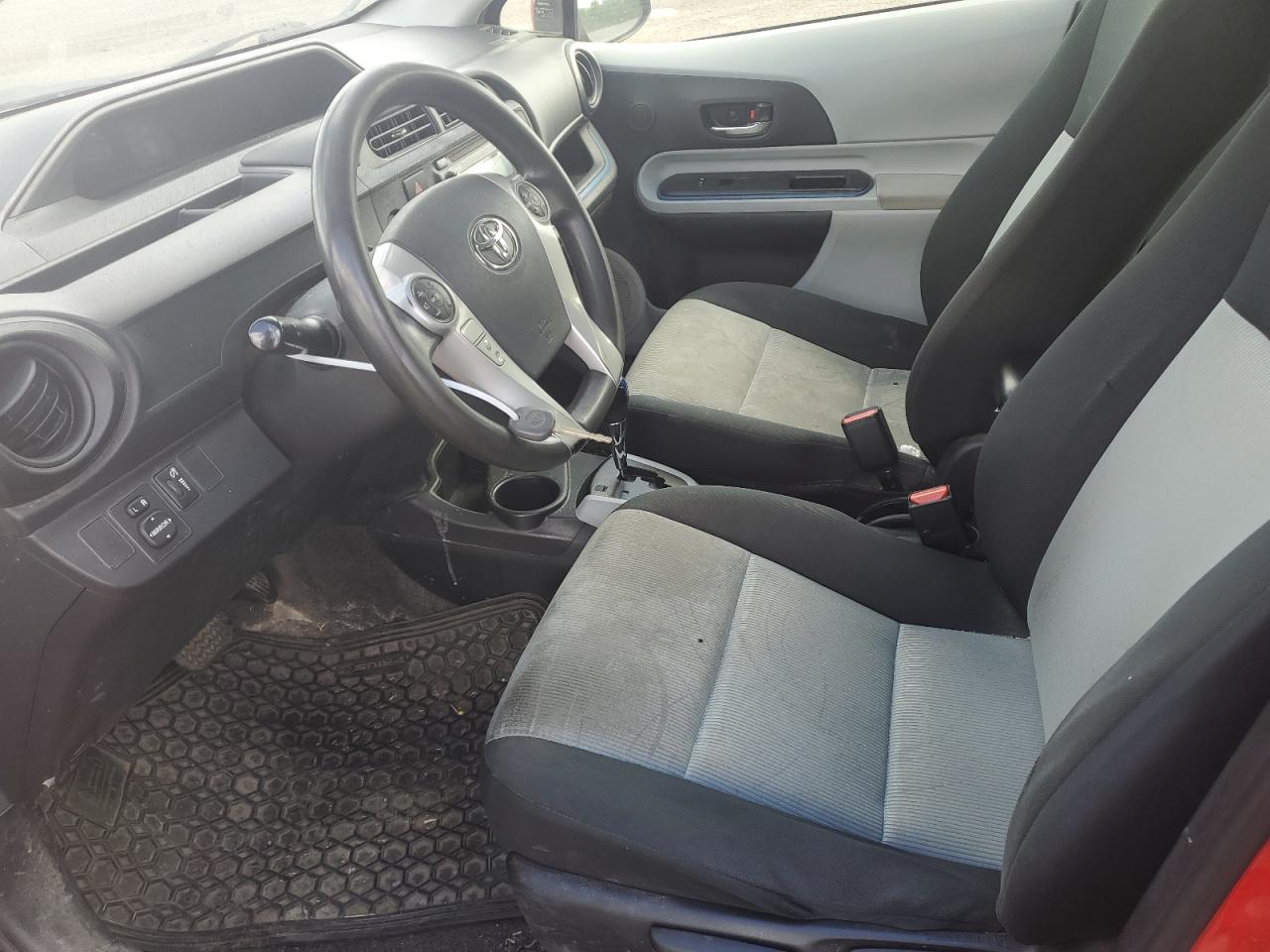 2013 Toyota Prius C VIN: JTDKDTB38D1043538 Lot: 65220835