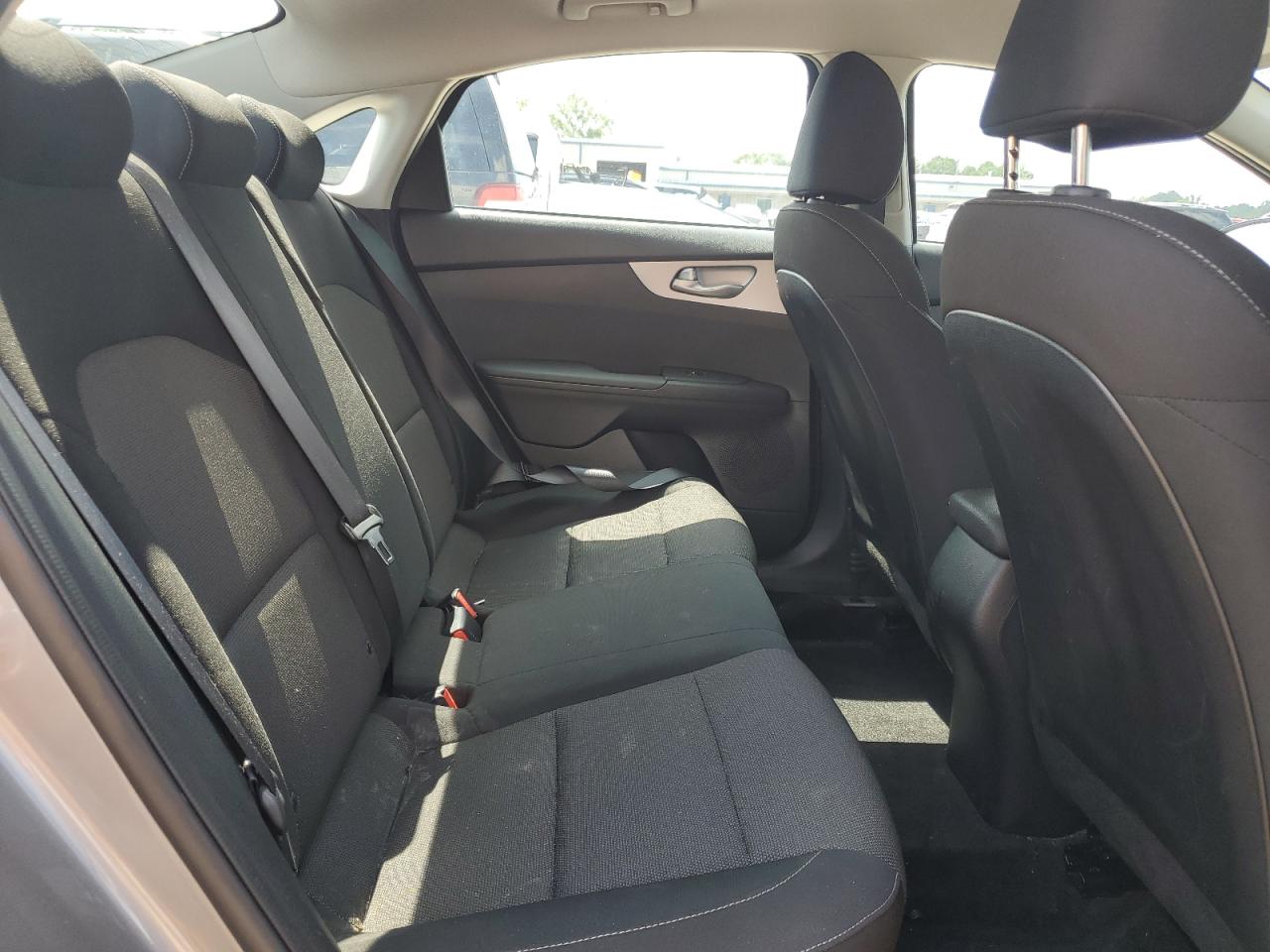 3KPF24ADXRE757618 2024 Kia Forte Lx