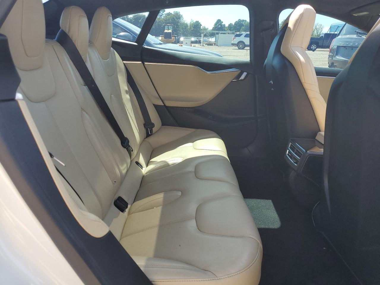 2016 Tesla Model S VIN: 5YJSA1E17GF150051 Lot: 62819845