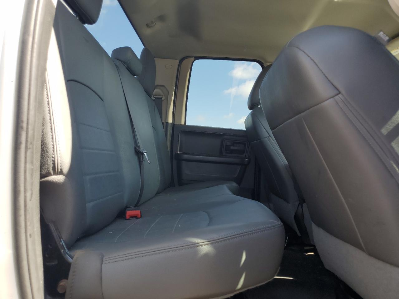 1c6rr6fg3ks562543 1C6RR6FG3KS562543 2019 Ram 1500 Classic Tradesman