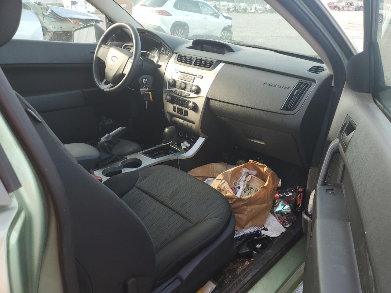 2008 Ford Focus Se VIN: 1FAHP33N98W165034 Lot: 62797665