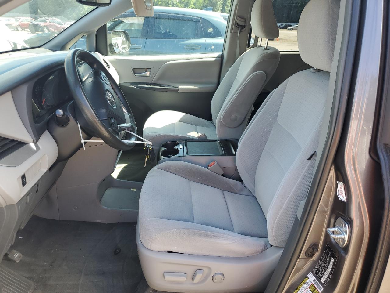 2015 Toyota Sienna Le VIN: 5TDKK3DC8FS610520 Lot: 64428065