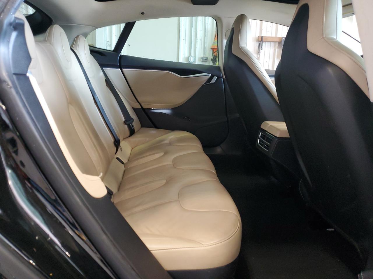 2014 Tesla Model S VIN: 5YJSA1H16EFP35230 Lot: 63421125