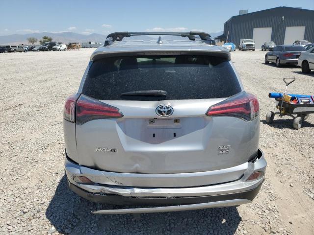  TOYOTA RAV4 2018 Srebrny