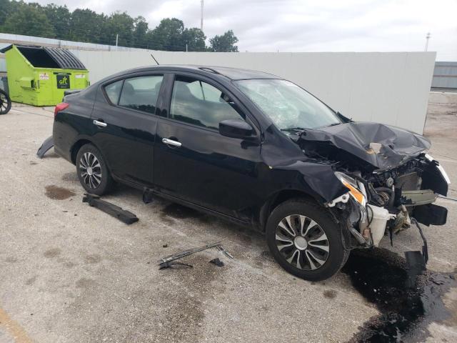  NISSAN VERSA 2018 Czarny